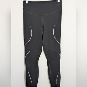 Lululemon Base Pace HR Tight High Rise Reflective Black 24" Crop Leggings 8 EUC